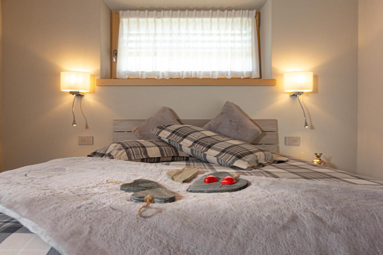 דירות ליביניו Bondi Chalet St Antoni מראה חיצוני תמונה