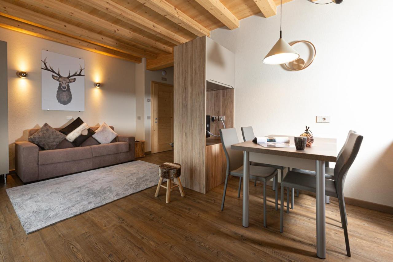 דירות ליביניו Bondi Chalet St Antoni מראה חיצוני תמונה