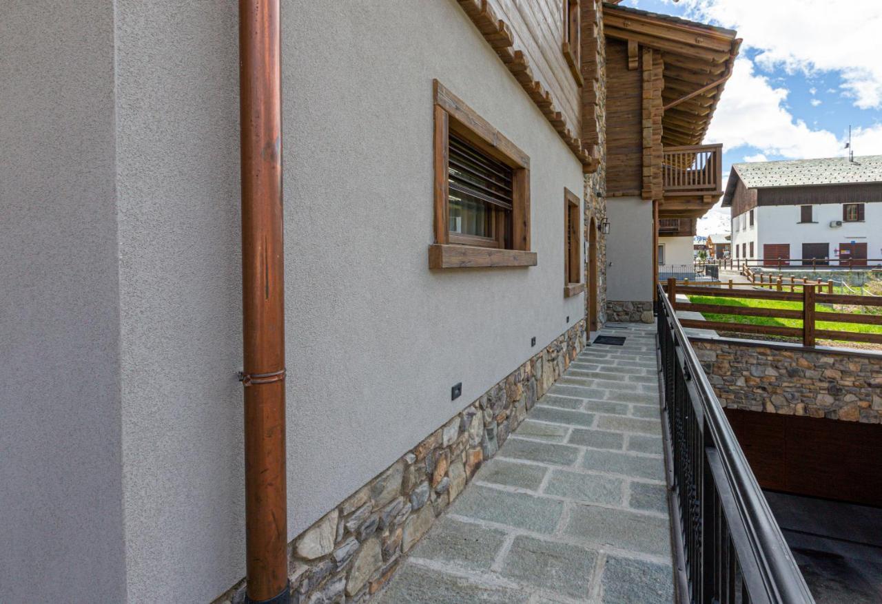 דירות ליביניו Bondi Chalet St Antoni מראה חיצוני תמונה