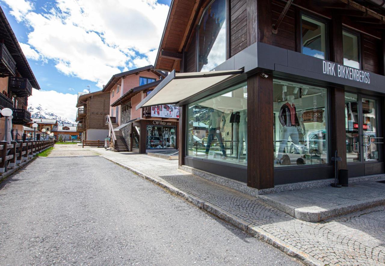 דירות ליביניו Bondi Chalet St Antoni מראה חיצוני תמונה